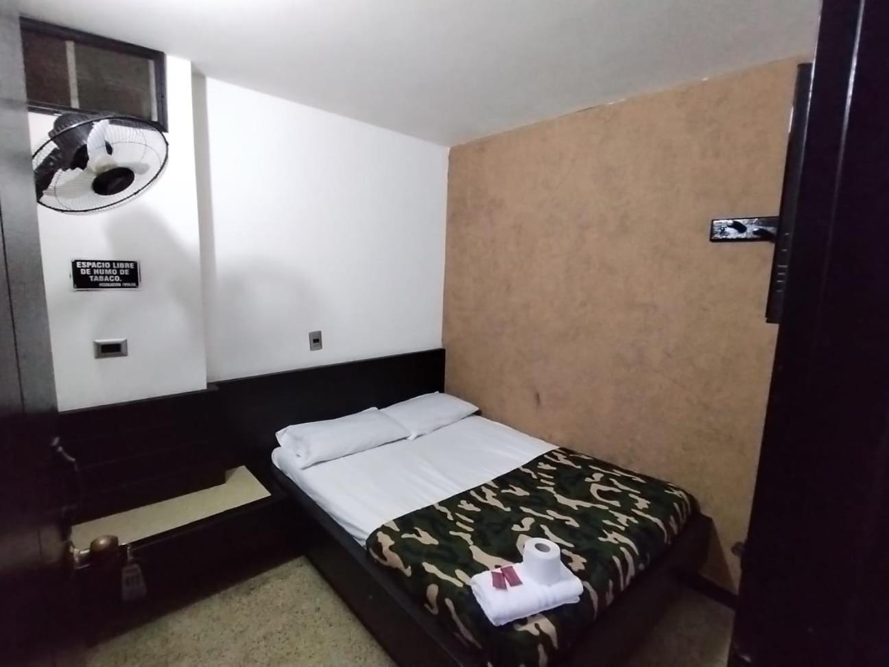 Hotel Country เมเดยิน ภายนอก รูปภาพ